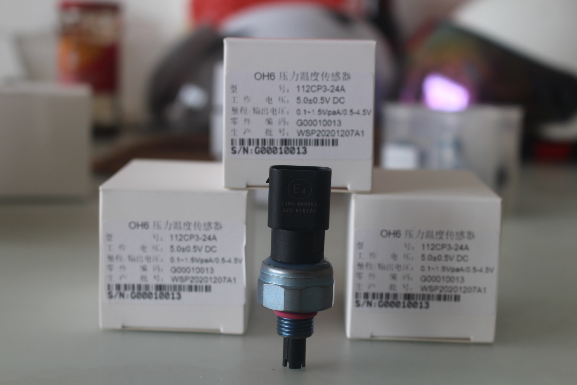 Pressure temperature sensor