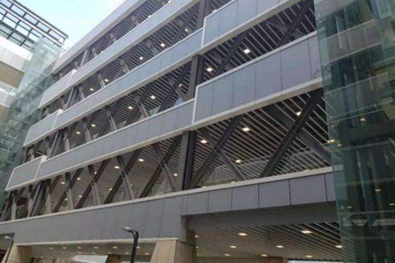 新洪城大市场主市场交易区钢栈桥工程