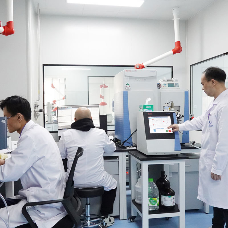 Ultra high performance liquid chromatograph