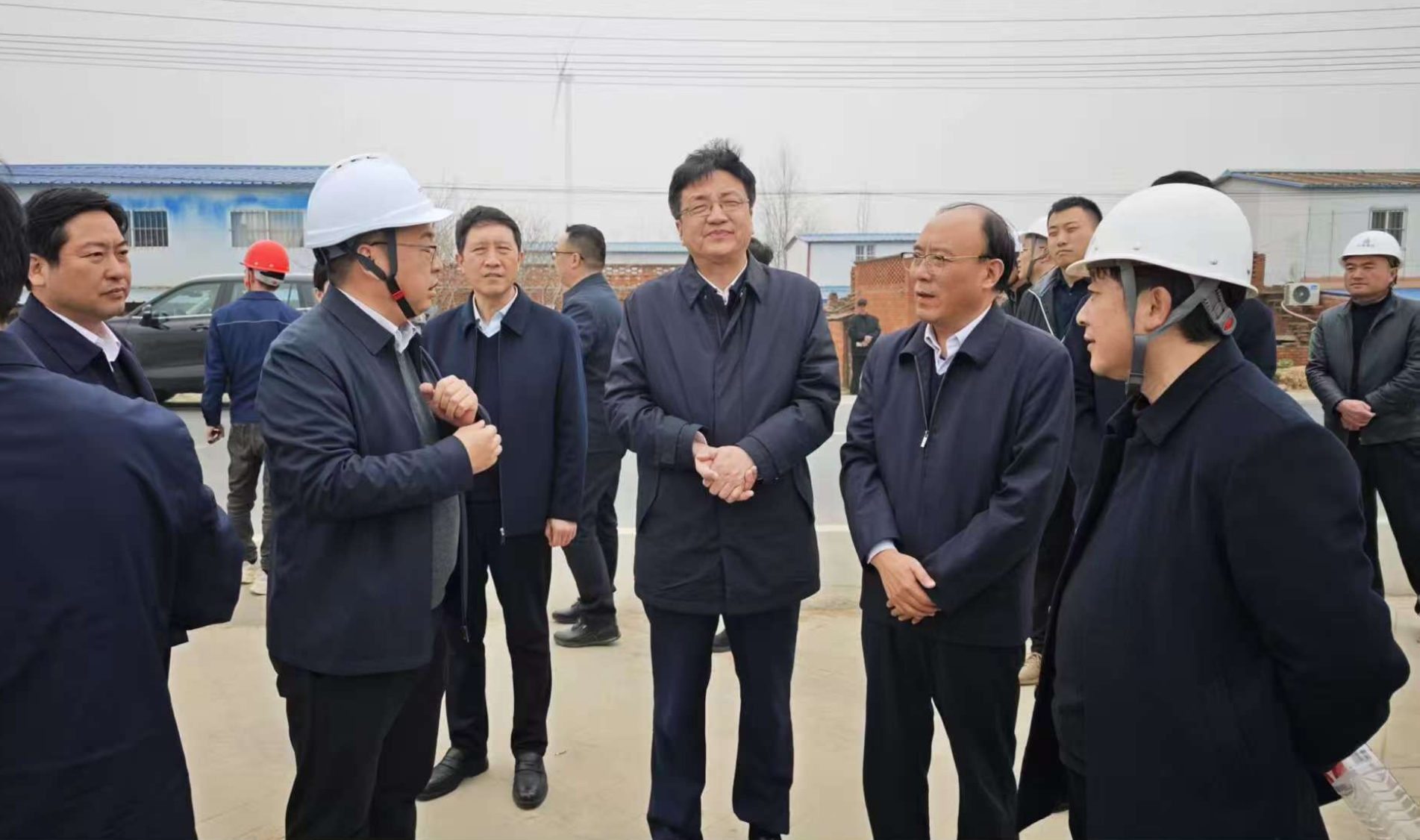 省人大财经委副主任委员徐强调研淮河淮滨至三河尖航道提升工程