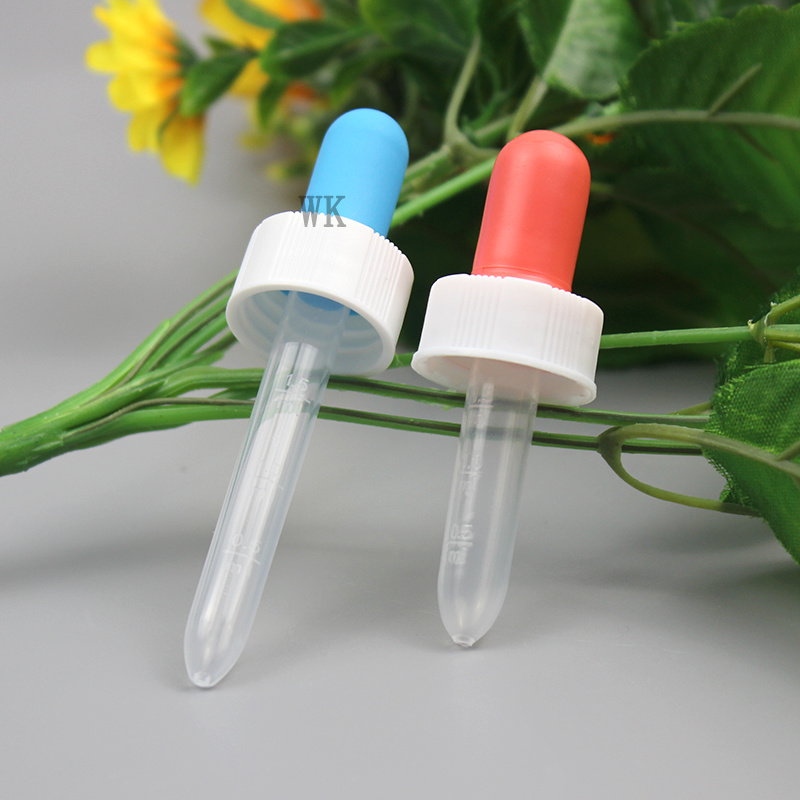 Factory Supplier Plastic Baby Medicine Feeder Food Grade Liquid Manual Medicine Feeder