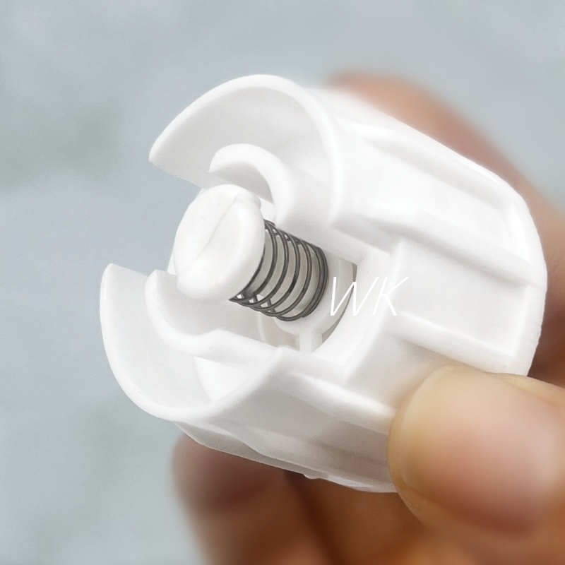 Pet PET water bottle accessories for dogs, cats, hanging cages, threaded water bottles, siphon bottle caps, pet caps, injection molding processing