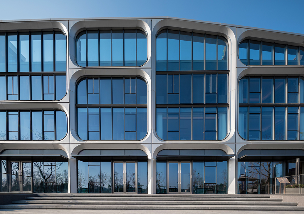 Curtain wall