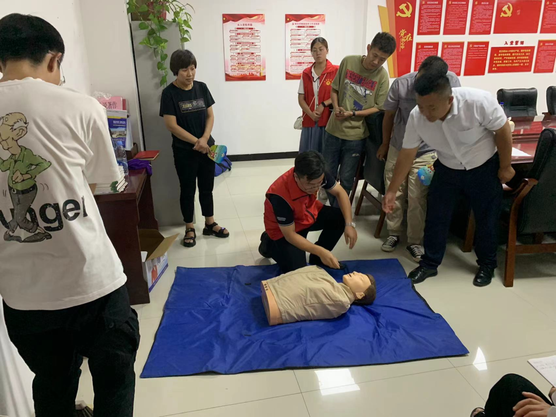 亳景物業公司聯合紅十字會開展心肺復蘇培訓