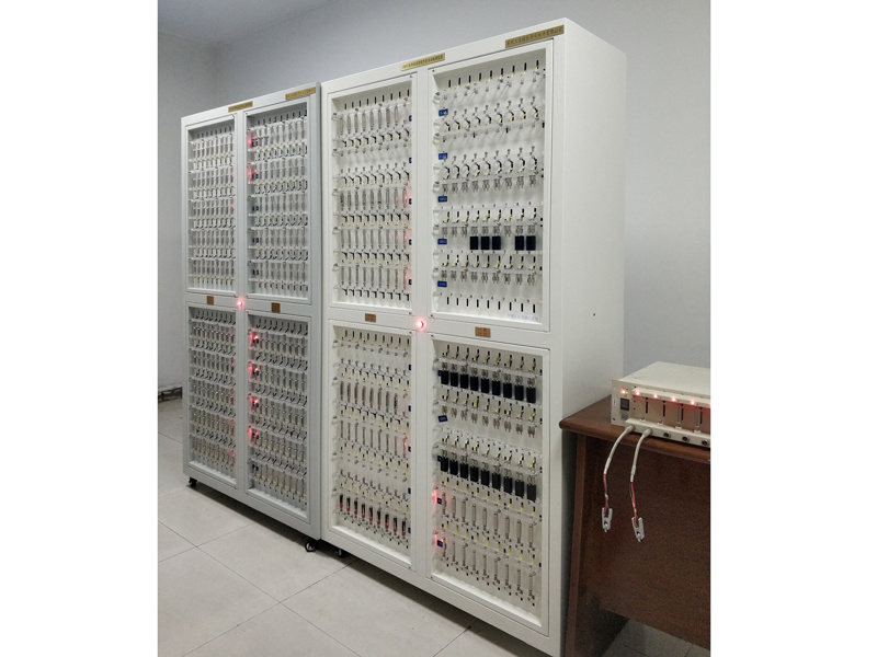Discharge test cabinet