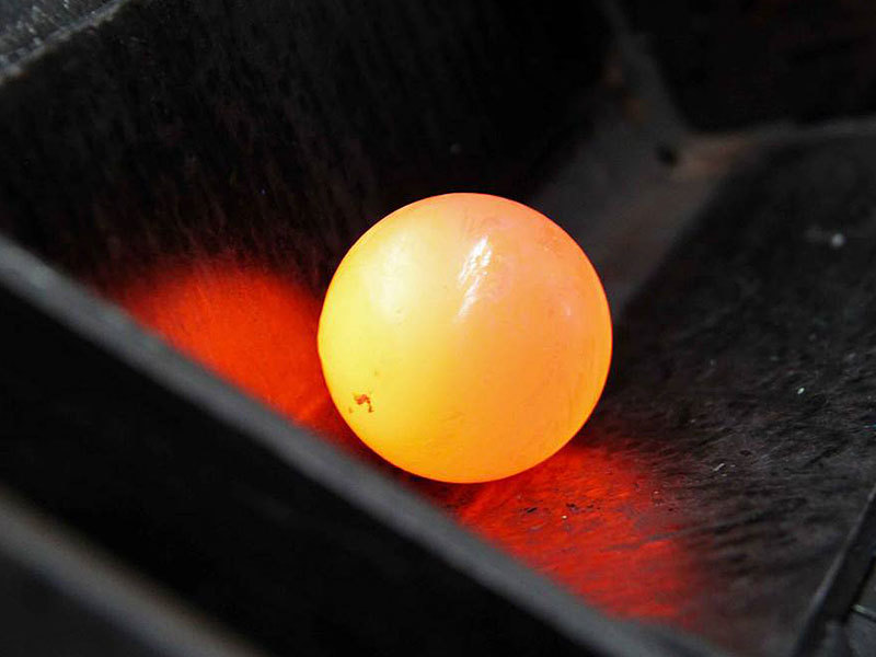 热轧钢球的生产工艺流程