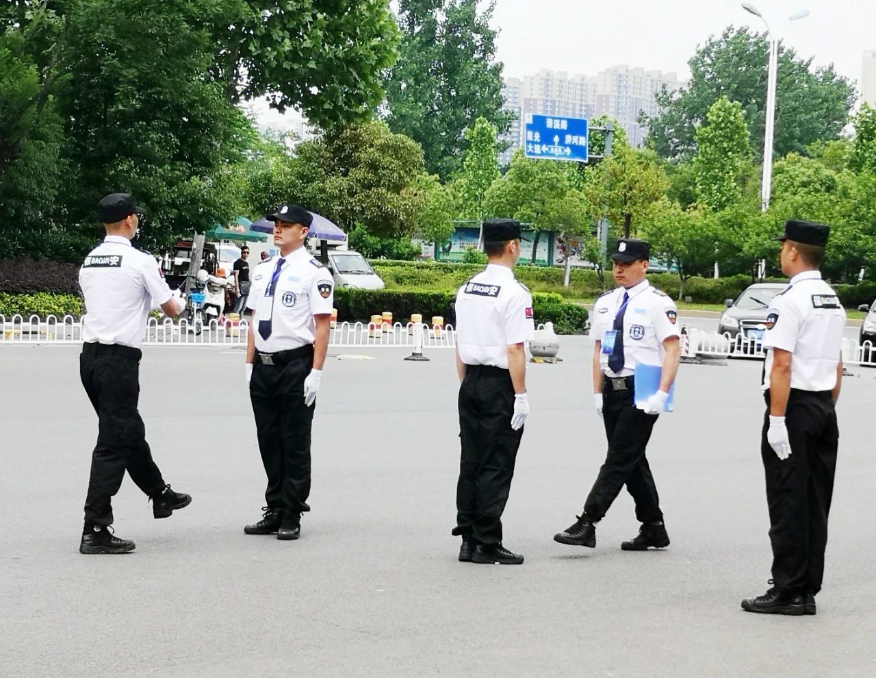 《安徽商報》對新亞物業集團發展建設的報道