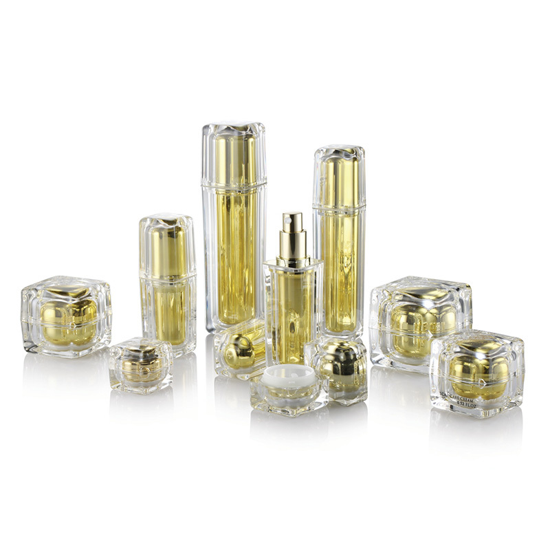 Serie de botellas cuadradas de cristal de esquina redonda