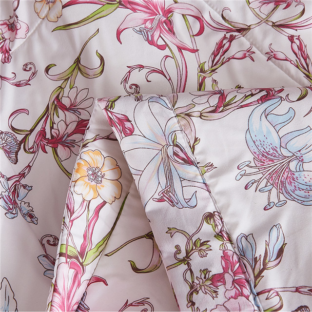 Elegant Flower Pattern High Quality Latex Summer Quilt