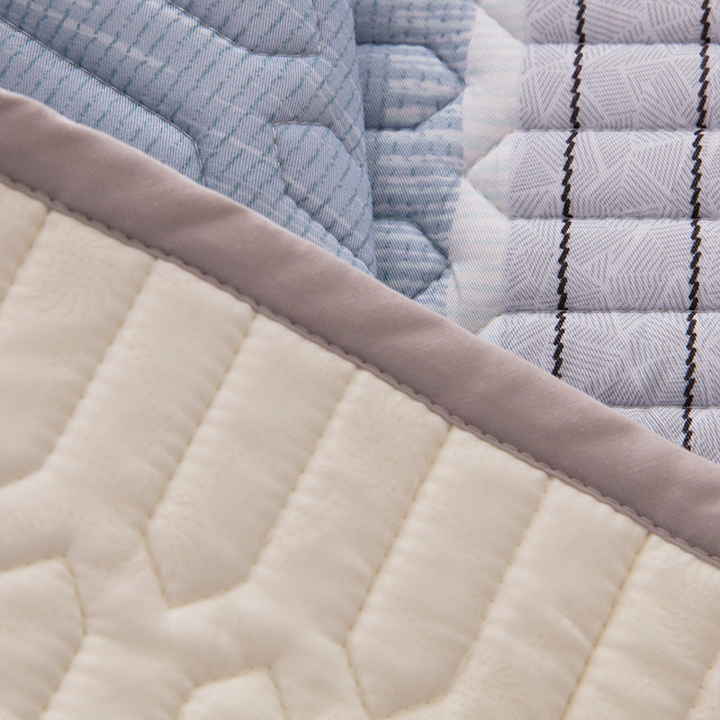 Comfort Breathable High Quality Natural Latex Sleeping Cooling Mattress