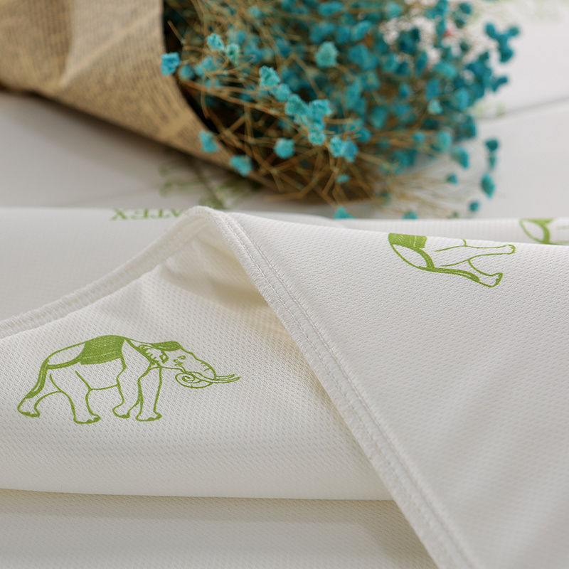 Decorative elephant latex quilt