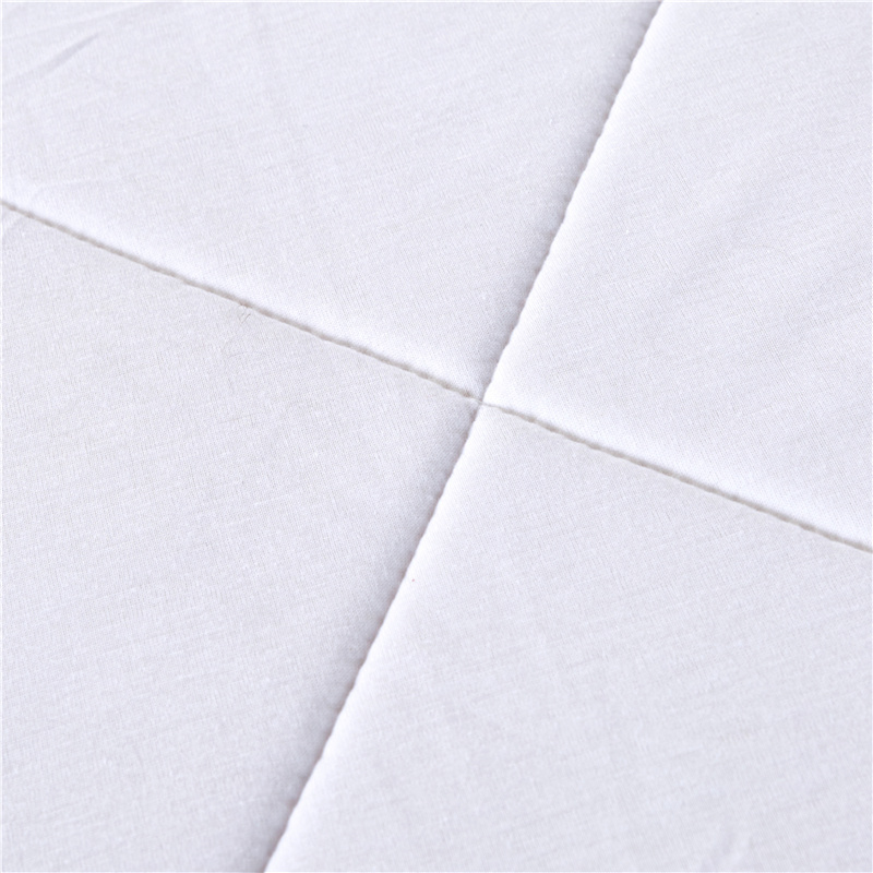 Ventilate pure white natural latex quilt