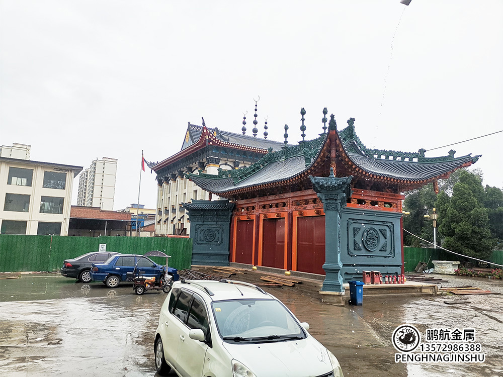 华寺拱北清真寺屋顶金属连体瓦改造后