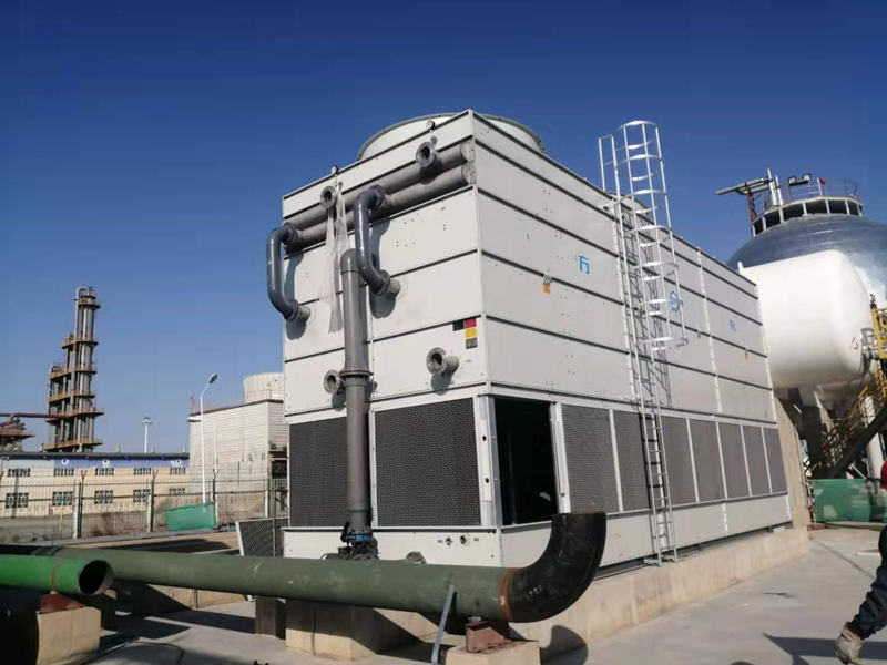 Dry wet combined cooling tower