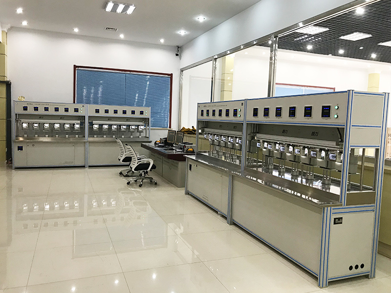 MDKW - 12 Стенд для испытания газовых счетчиков с акустическими соплами MDKW - 12 Стенд для испытания газовых счетчиков с акустическими соплами