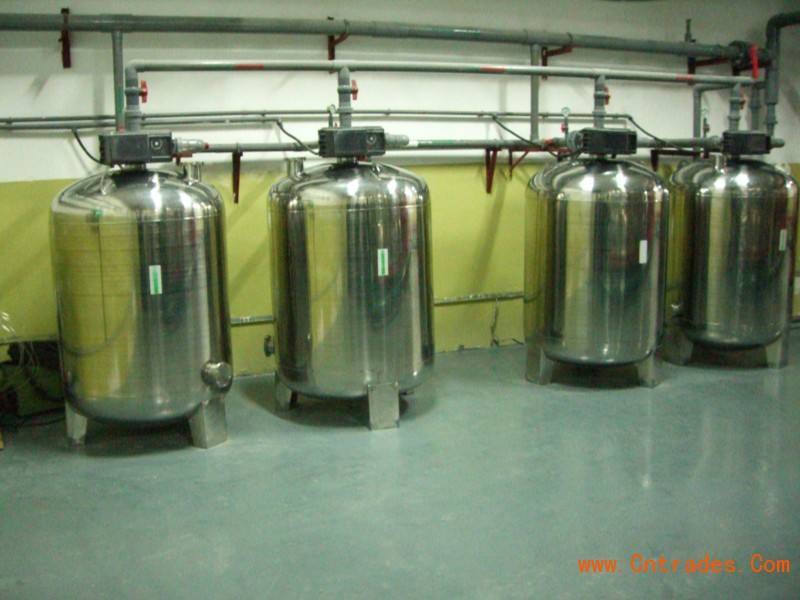 Resin cleaning tank (storage tank)