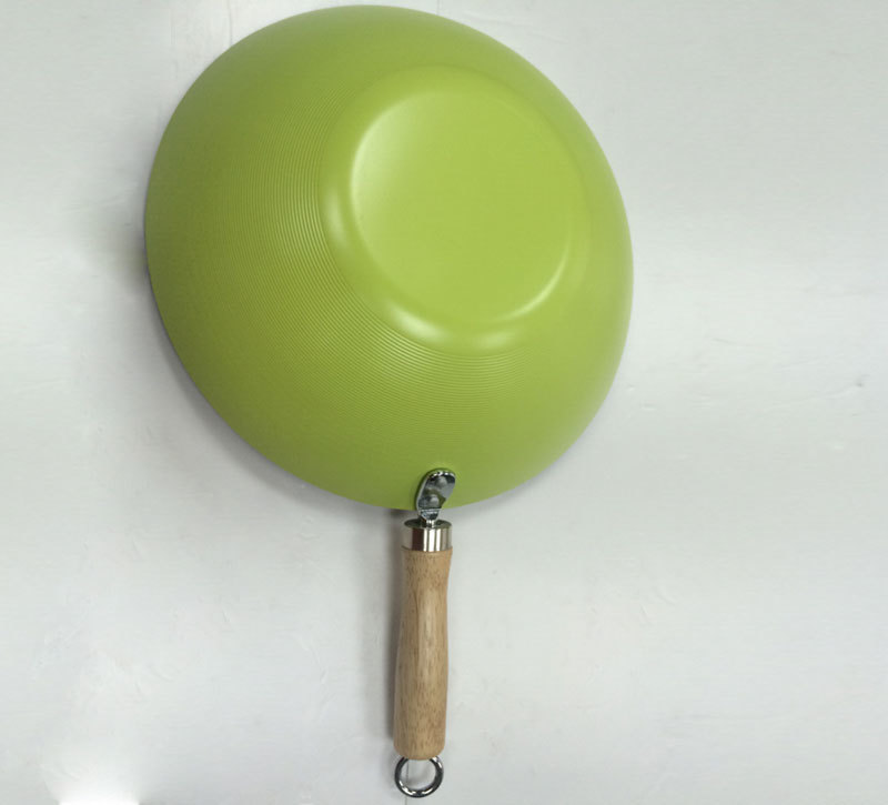 Spun Wok with Wooden Handle