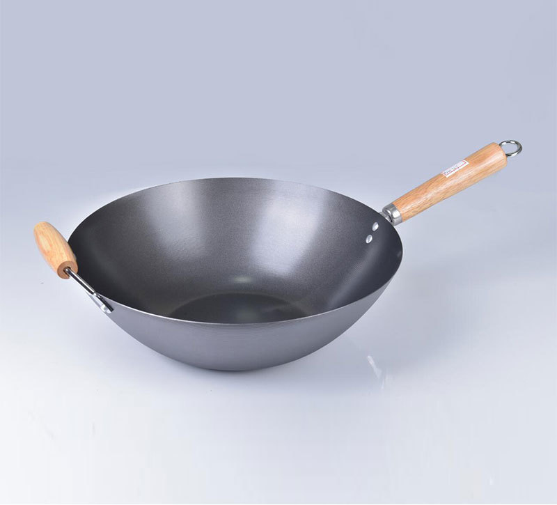 Spun Wok with Wooden or Bakelite Handle