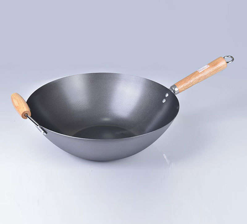 Spun Wok with Wooden or Bakelite Handle