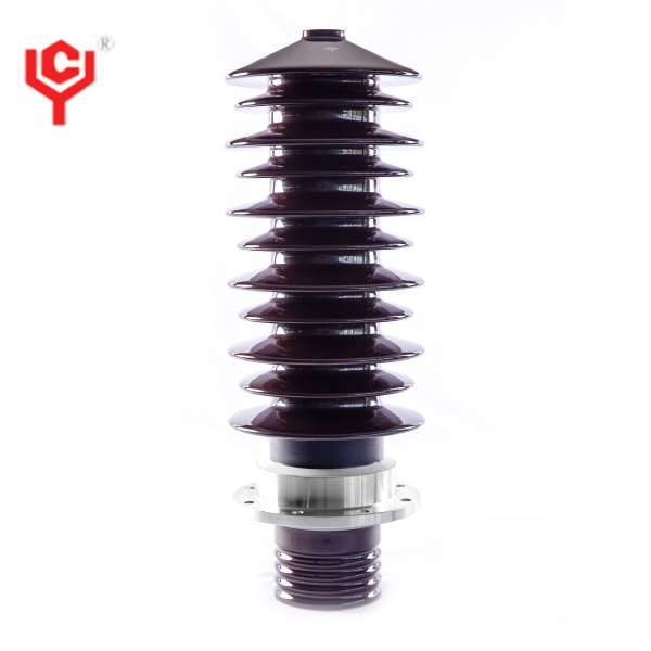 Flange-type transformer bushing