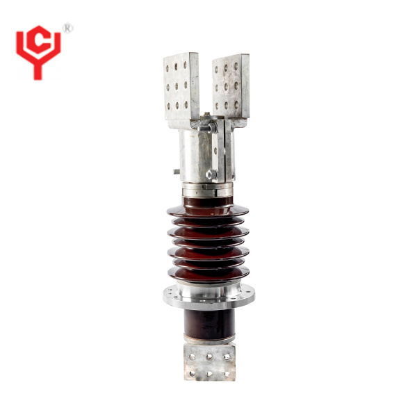 Flange-type transformer bushing