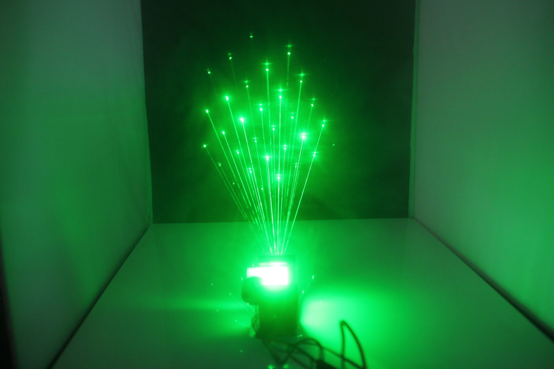  绿光多光束激光器