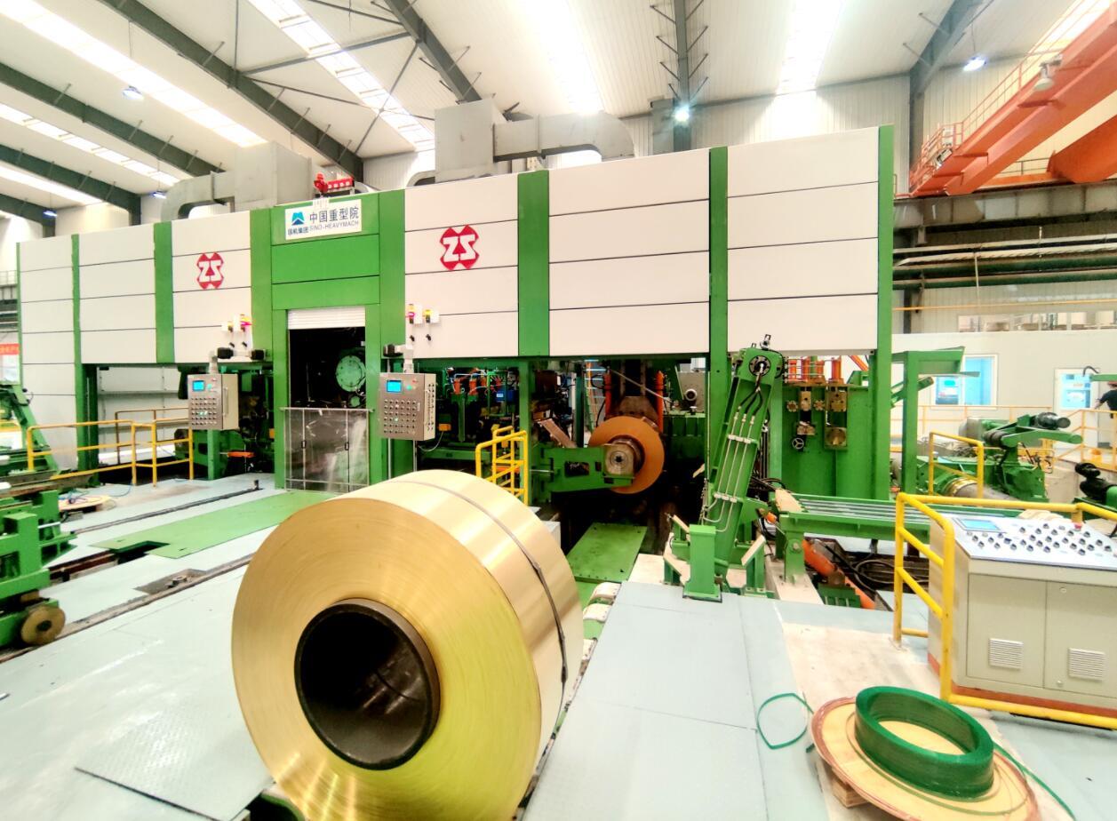 The complete set of Anhui Xinke copper strip six-roll finishing mill developed by China Heavy Duty Institute has reached production smoothly and passed the examination and acceptance.