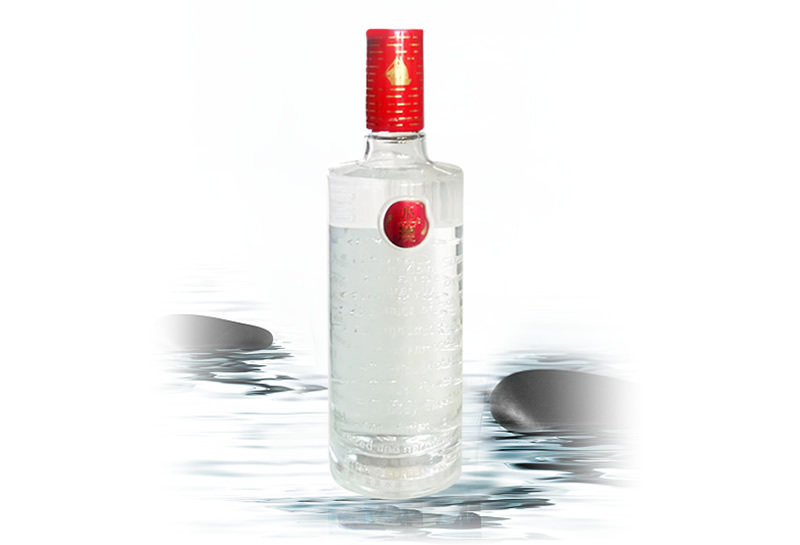 买白酒，别只看价格和品牌，认准瓶身3行字，回回挑到100%纯粮酒