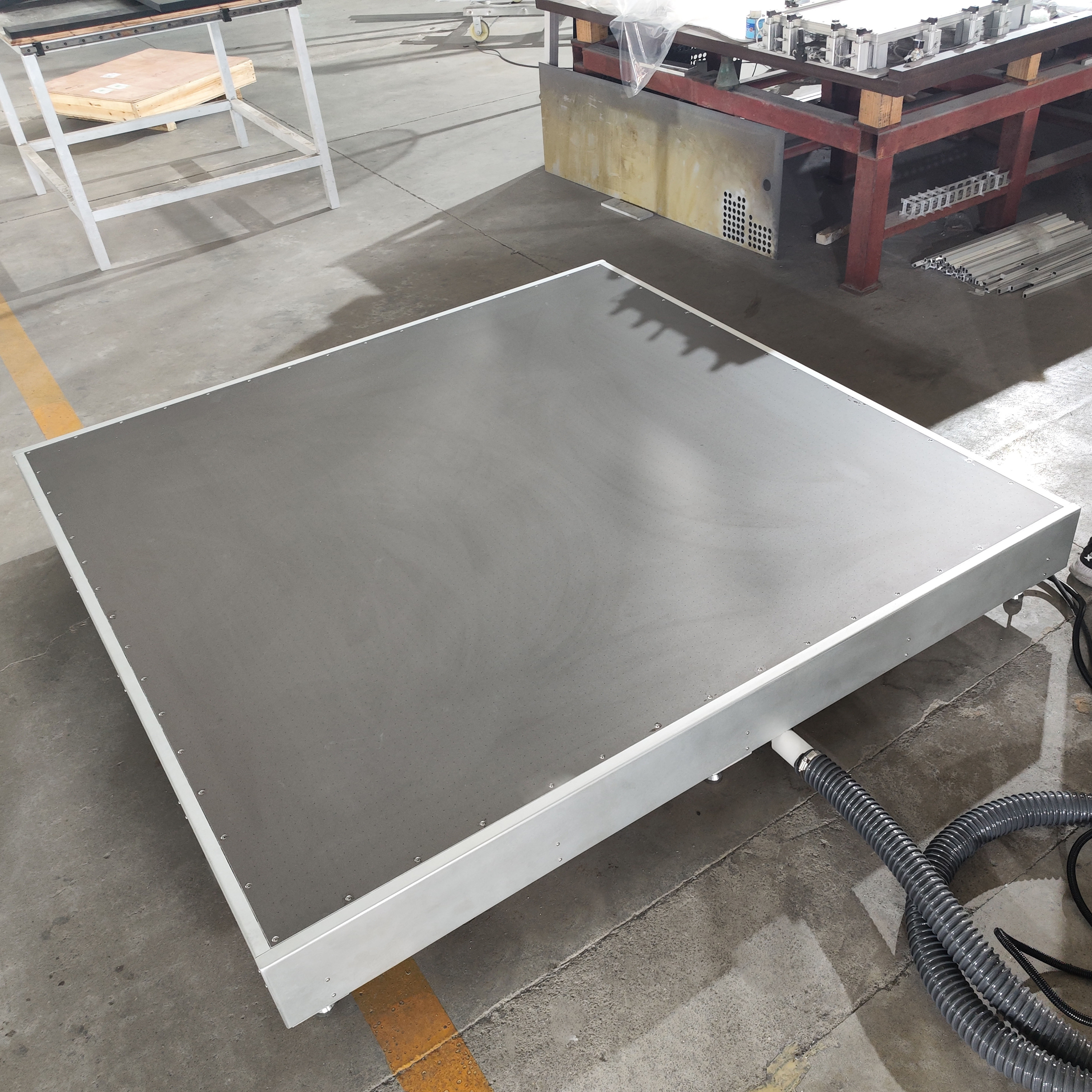 Custom 3D printer heated vacuum adsorption platform