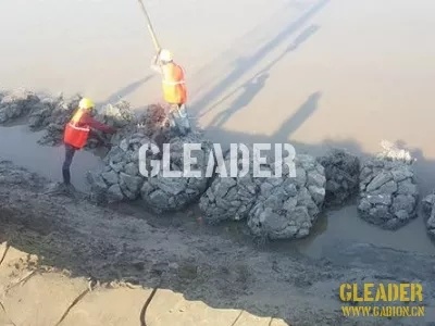 Sack gabions are cylindrical baskets engineered from double/ five twisted hexagonal woven steel wire mesh.  The tubular units are filled with gabion stone at the project site and laced tightly shut. This modular unit is then used to provide erosion protection for river banks, scour protection of bridge piers, or any situation that requires immediate defence from the erosion effects of water. The sack gabions are lifted into position using suitable equipment and simply stacked upon one another to form a mass of contained rocks. Wildly used in yellow river， GLEADER（JINLIDA） Sack Gabion has rich experience and can customize and satisfy all customer needs.  The mesh is made from high quality steel wire, which is heavily galvanized to provide long term corrosion protection. An additional protective polymeric coating is also applied in more aggressive environments, or where a longer design life is required.  Sack gabions are supplied with steel reinforcing wires inserted during the manufacturing process to facilitate closing during installation. In order to reinforce the structure, all mesh panel edges are selvedged with a wire having a greater diameter.