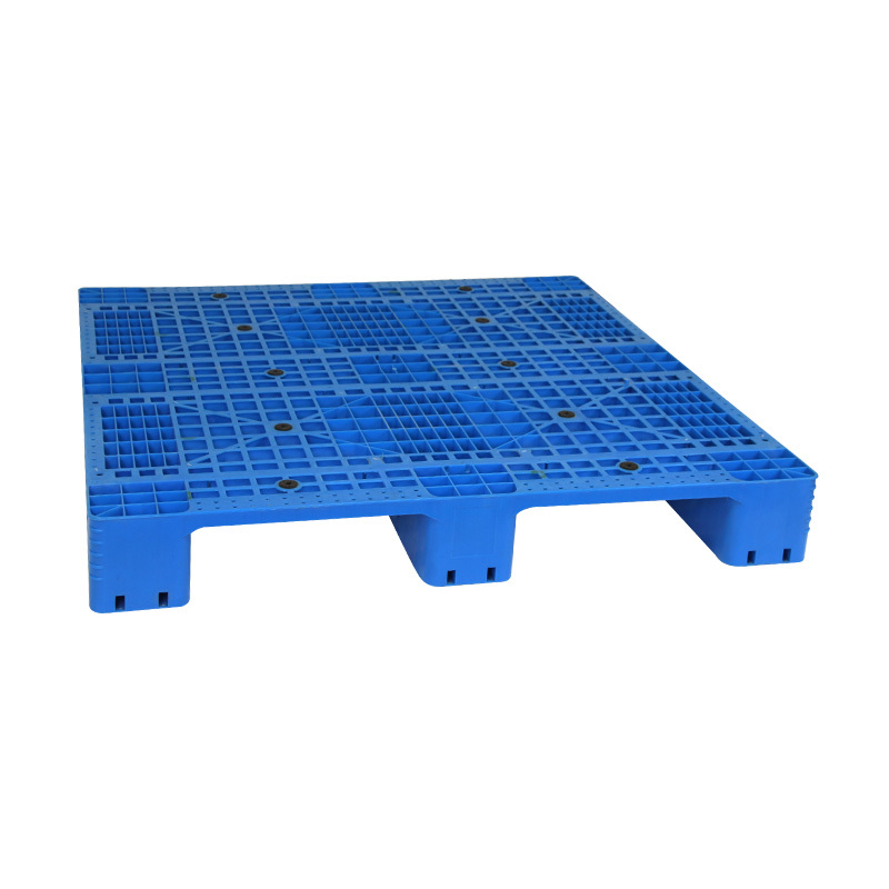 3 Runners Plastic Pallet