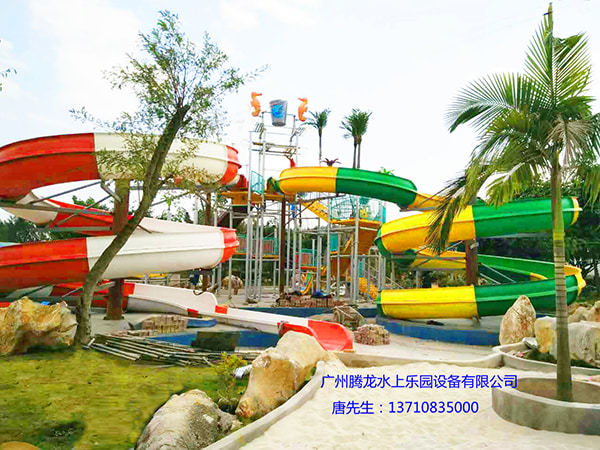The water park in Panzhihua Hot Spring Resort in Tangdian Township, Honghe, Yunnan was designed and built by Guangzhou Tenglong Water Park Equipment Co., Ltd.  Tangdian Township is located in the northern suburb of Gejiu City, between 103°37′-103°45′ east longitude and 23°01′—23°06′ north latitude. It borders the Lebaidao Office of Kaiyuan City and Jijie Town of Gejiu City to the east, Zhadian Town of Gejiu City to the south, Puxiong Township and Miandian Town of Jianshui County to the west, and Lebaidao Office of Kaiyuan City to the north. The total area of ​​the whole area is 81.4 square kilometers, and the terrain is high in the south and low in the north. It is a small dam area surrounded by mountains.  The villages can be connected to the public, electricity, and telephone. The territory is rich in resources. It is known as the "land of fish and rice" with nine Longtan rivers. It has unique advantages in water resources. The dam area has a water conservancy degree of over 80% and good light and heat conditions. , Tourism resources include the built Longyuan Resort, which integrates water amusement, accommodation and leisure, and farmhouses featuring fishing and ethnic snacks; there are paleontological fossils such as Sankong Bridge and Feixia Temple since the Ming and Qing Dynasties. The cultural relics of the Spring and Autumn Period and Warring States Period and other pastoral scenery, natural scenery and cultural scenery. The party committee and government of Dangdian Township united the people of all ethnic groups in the township and strived to build Dangdian into Yunnan Province's "Two Miscellaneous" Seed Production and "Nongjiale" as a tourist resort.
