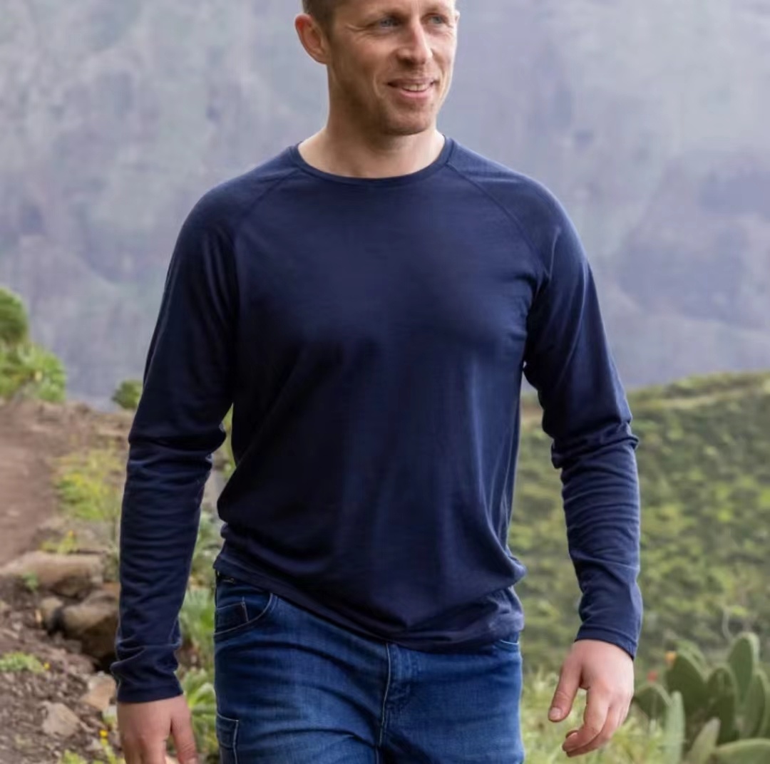Long T-shirt