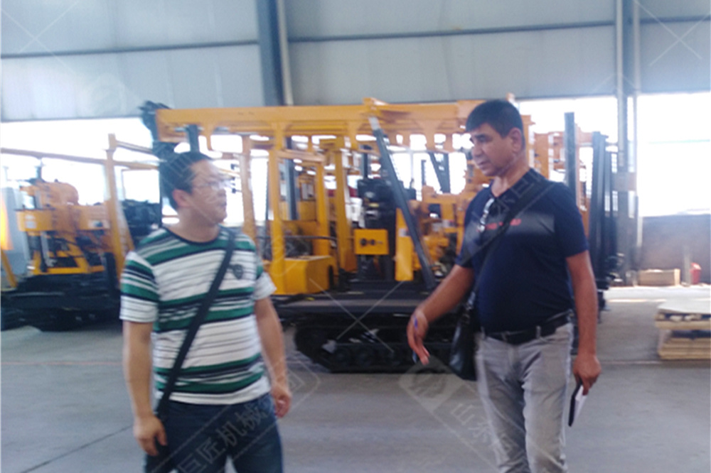 山东巨匠机械集团钻机出口乌兹别克斯坦