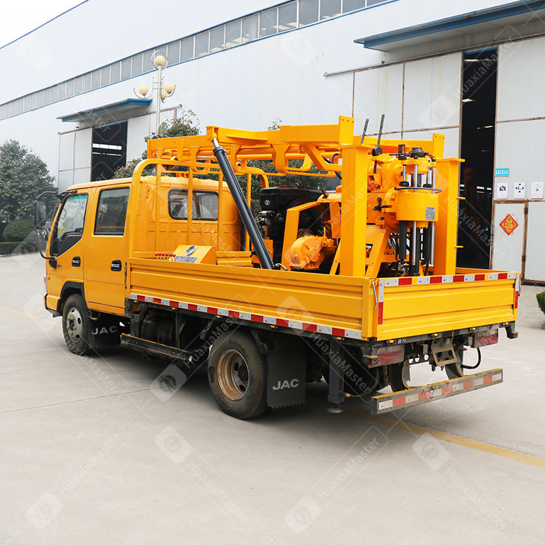 XYC-200 vehicle-mounted hydraulic core drilling rig