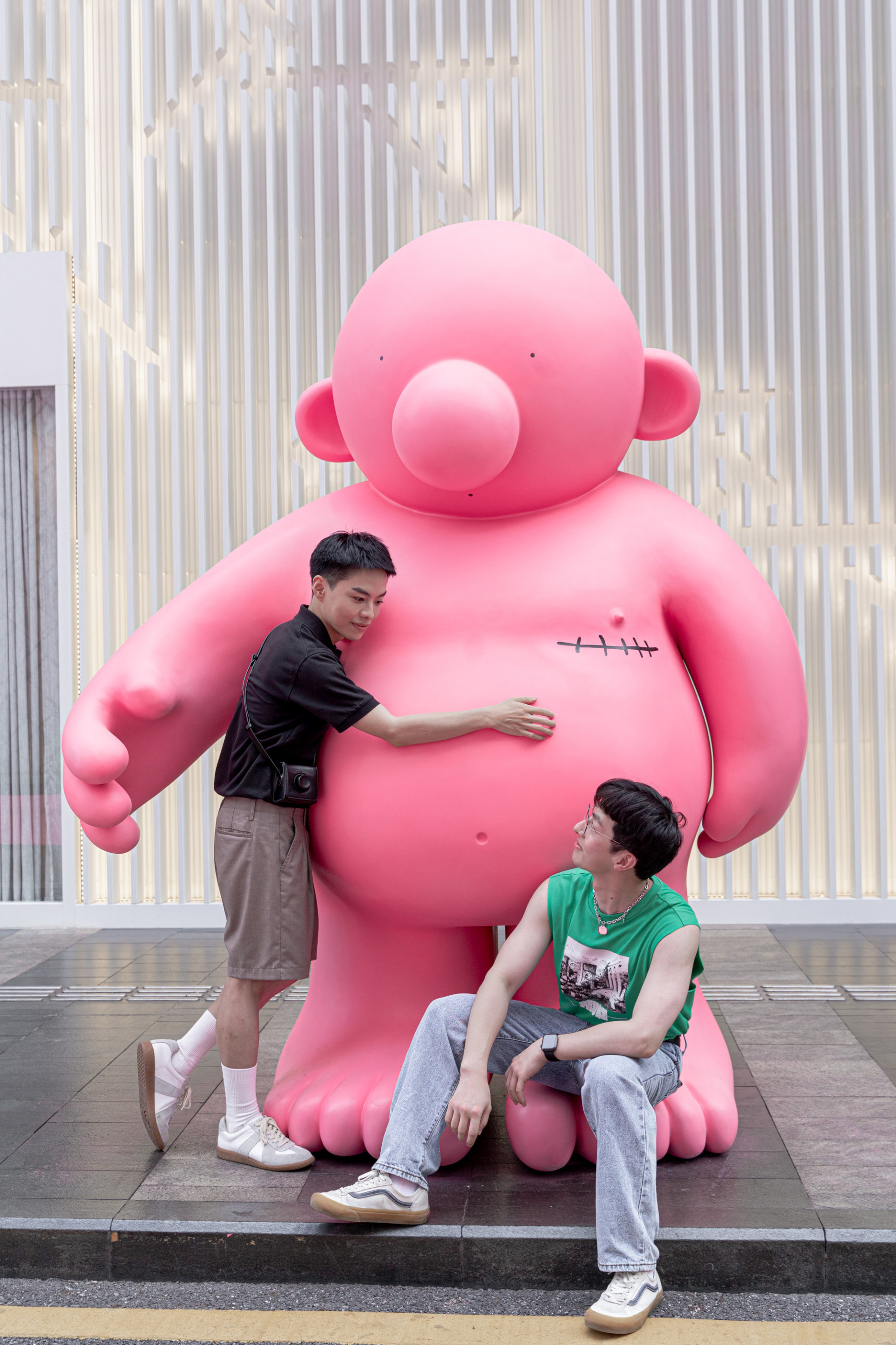 From Paris to Shenzhen | Mr. Rose's Asia First Exhibition Landing in Shenzhen Bay Vientiane City