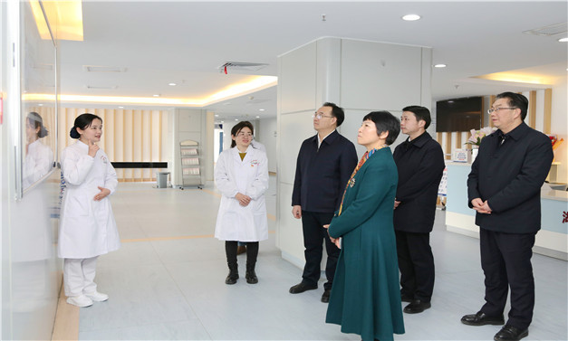 湖北省衛(wèi)生健康委黨組書(shū)記王云甫來(lái)我院調(diào)研