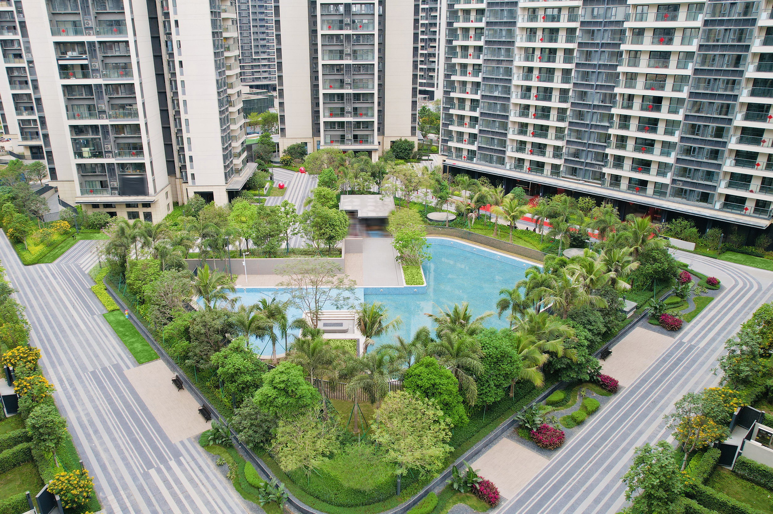 园区游泳池.jpg