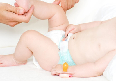 What kind of diapers are suitable for babies