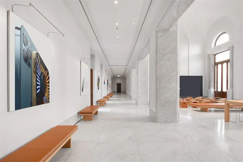 white marble wall tiles