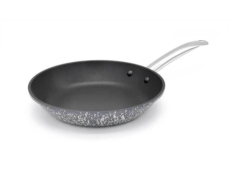 Contemporary 24cm Omelette pan nice coating