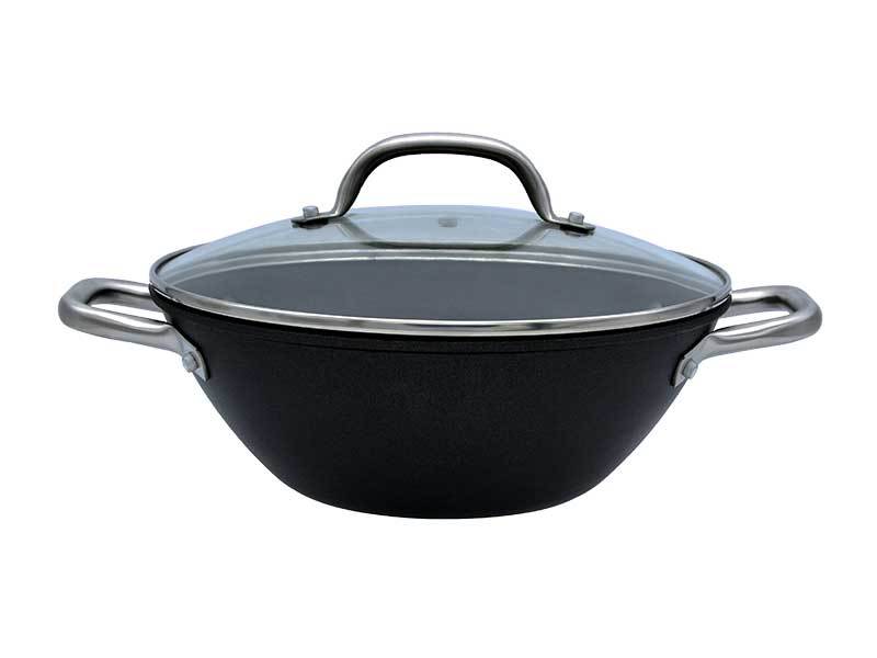 Cast iron 4 - Qt. Chef’spot with cover