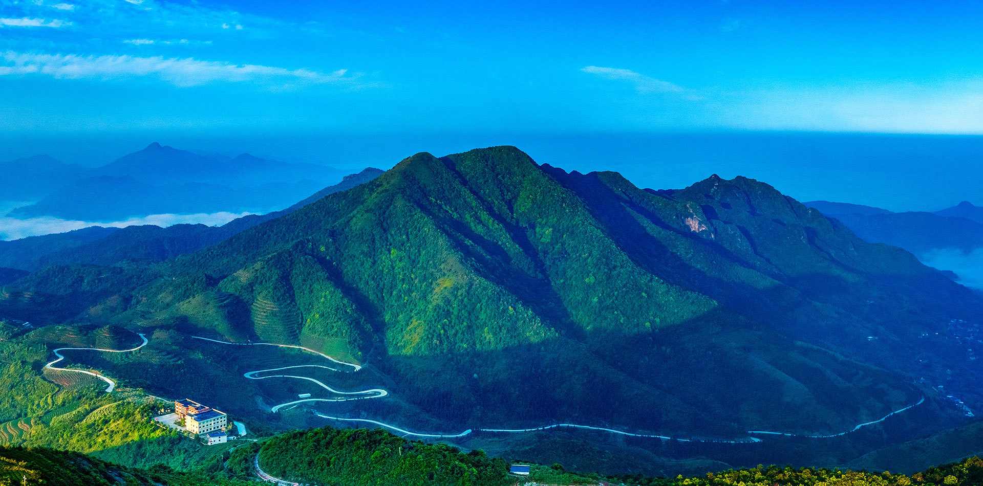 走進(jìn)冠和