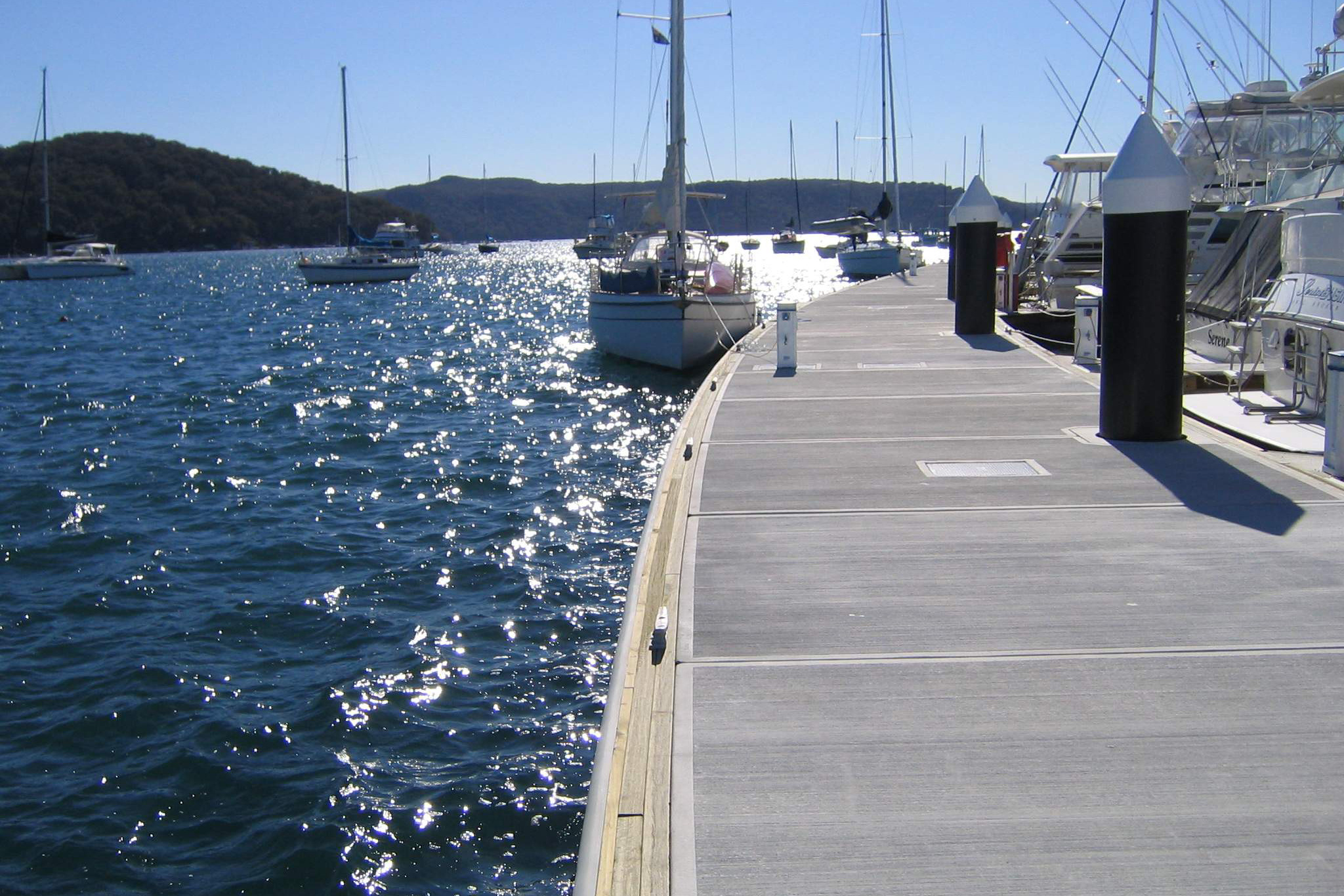 Unifloat –混凝土游艇码头系统