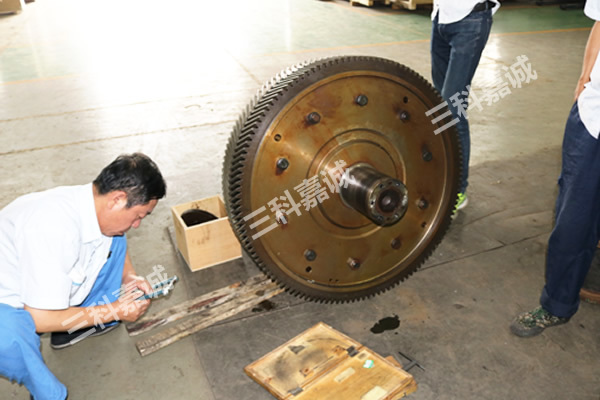 Rotor overhaul and bearing replacement of R15K550 coupling of Daqing self-generation power plant