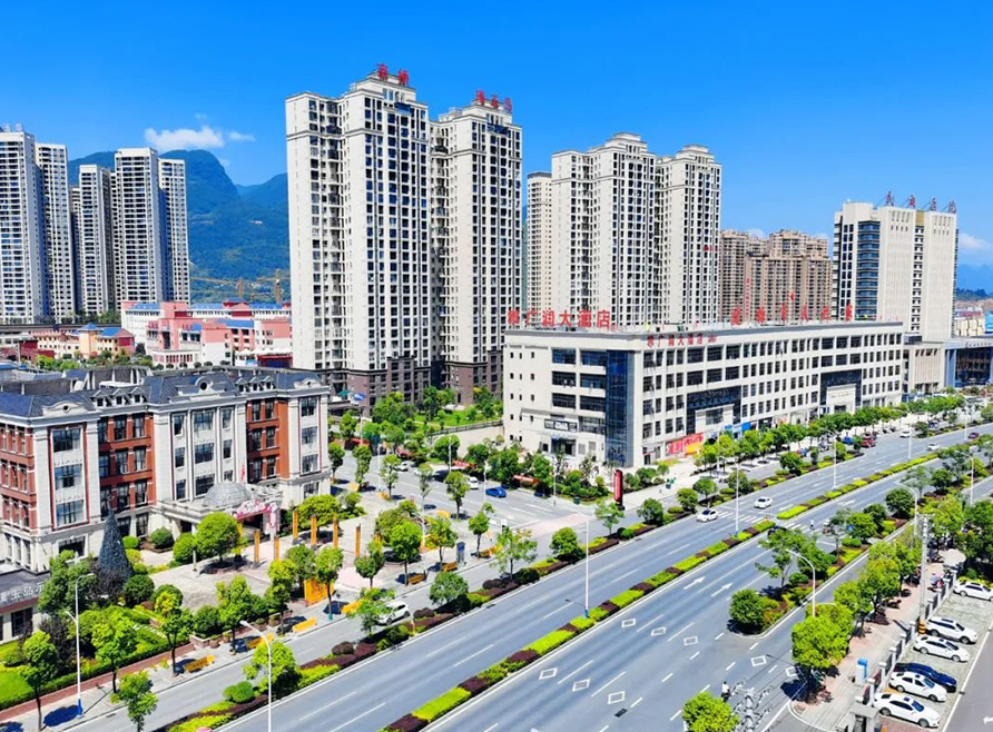 建始璞玉島住宅小區(qū)門窗工程