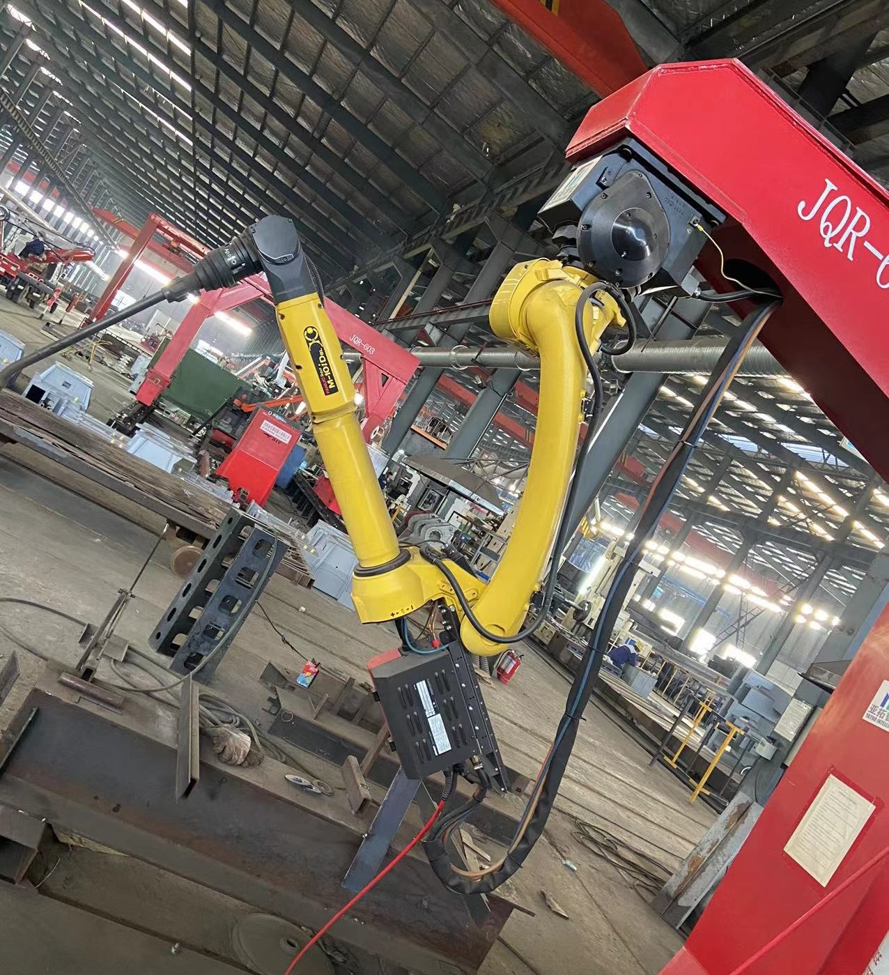 Auto welding robot