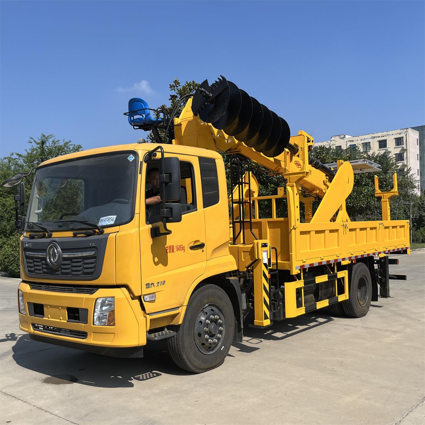 Powerline Utility Truck with Hydraulic Crane and Drilling Rig