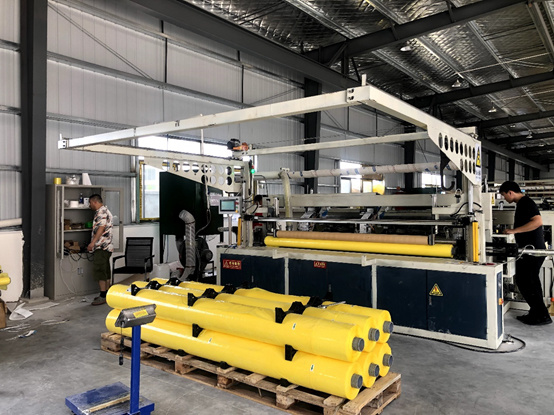 Fully automatic cotton packaging film splicing equipment