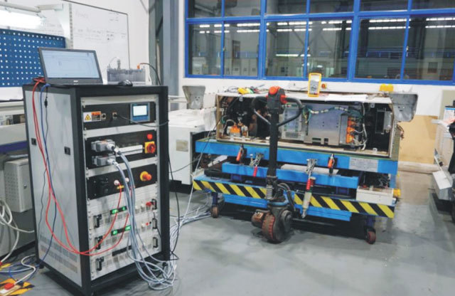 Traction system simulation load testing system